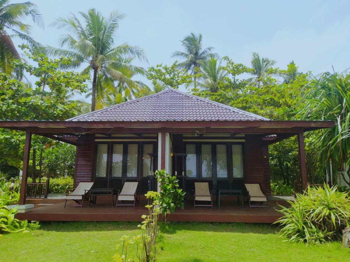 Emerald Sea Resort Ngwesaung Exterior photo