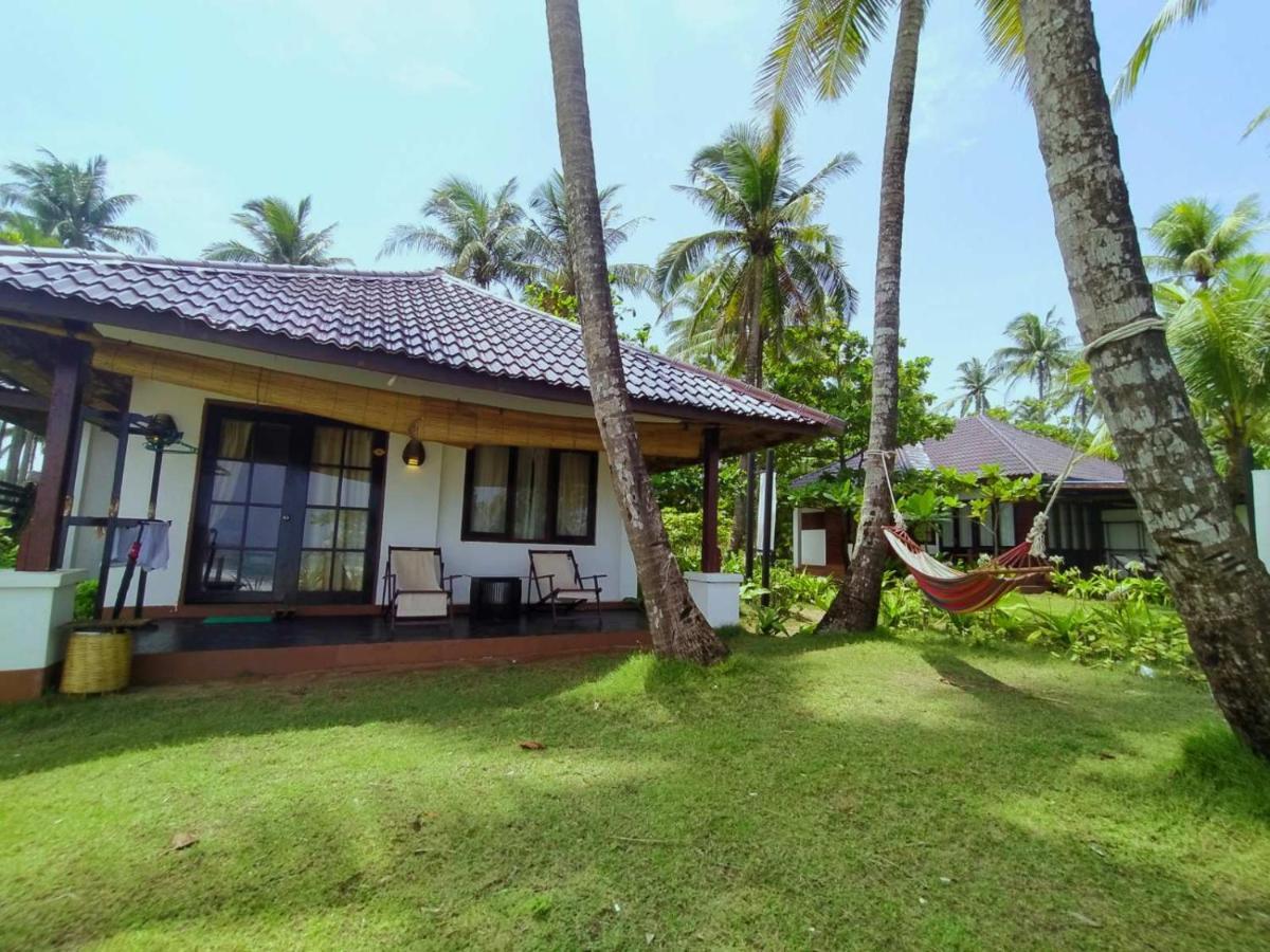 Emerald Sea Resort Ngwesaung Exterior photo