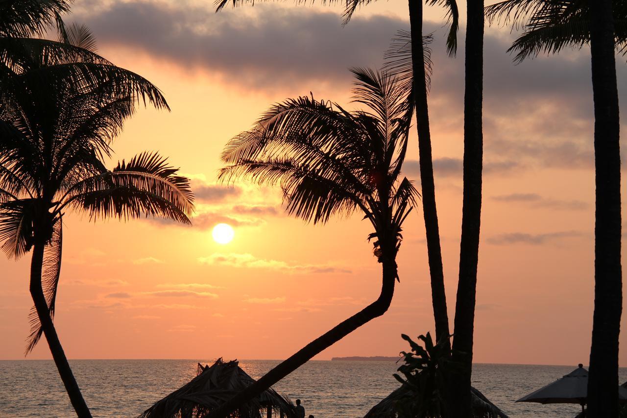 Emerald Sea Resort Ngwesaung Exterior photo