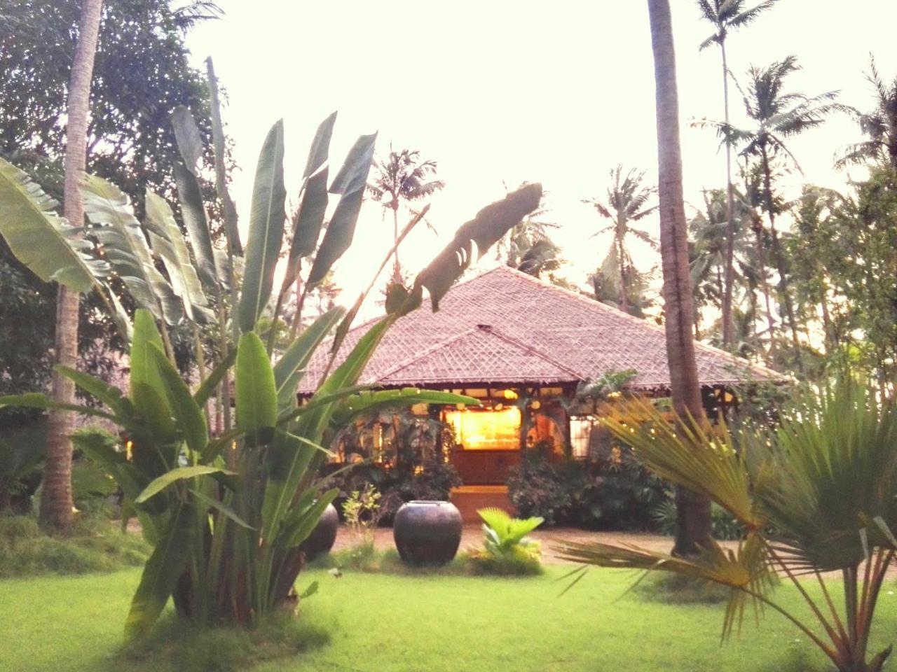 Emerald Sea Resort Ngwesaung Exterior photo